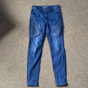 Size 7 denim skinny jeans